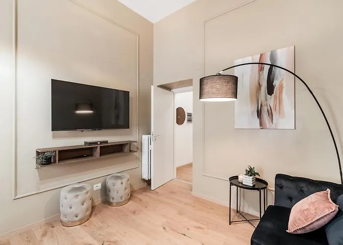 4 Bedrooms, Luxury 5 Minutes From The Colosseum Jacuzzi Rom