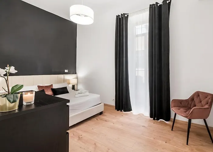 4 Bedrooms, Luxury 5 Minutes From The Colosseum Jacuzzi * Rom