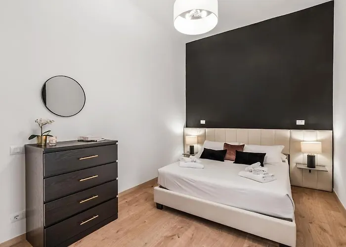 4 Bedrooms Luxury Jacuzzi - 10 Min Metro To Colosseum Daire Roma
