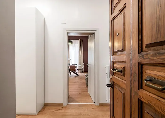 4 Bedrooms, Luxury 5 Minutes From The Colosseum Jacuzzi Rom