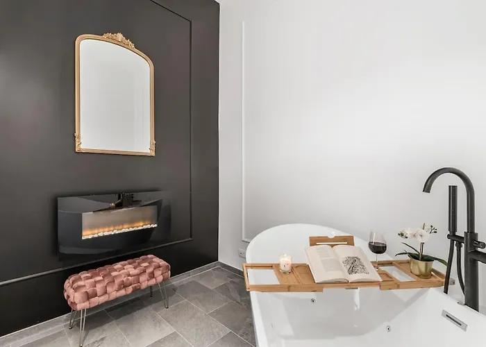 Apartment 4 Bedrooms, Luxury 5 Minutes From The Colosseum Jacuzzi *